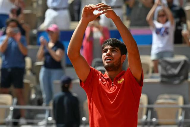 西班牙网球队完胜法国网球队，纳达尔关键制胜的简单介绍