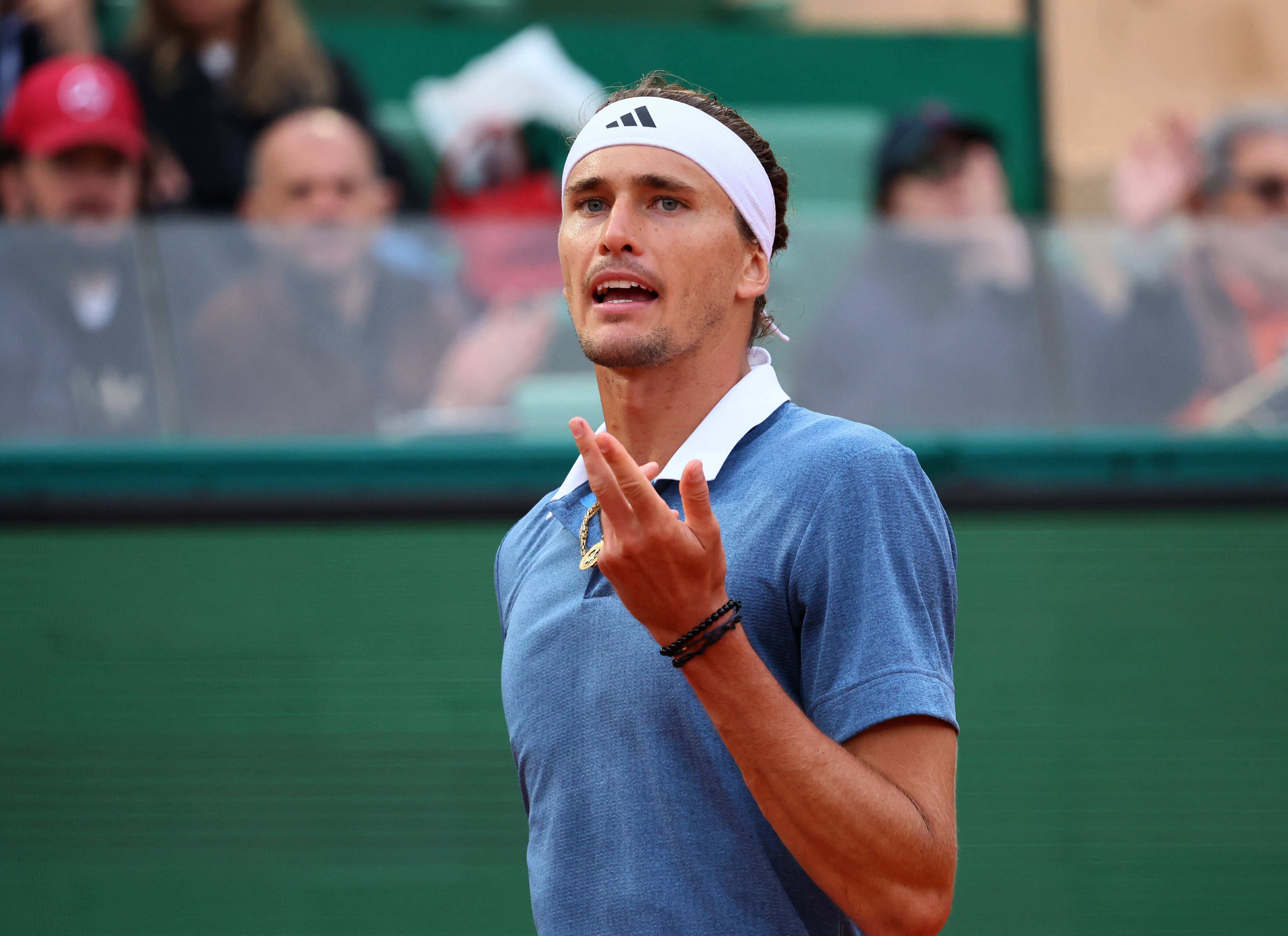 意大利网球队完胜日本网球队，兹维列夫惊艳世界的简单介绍