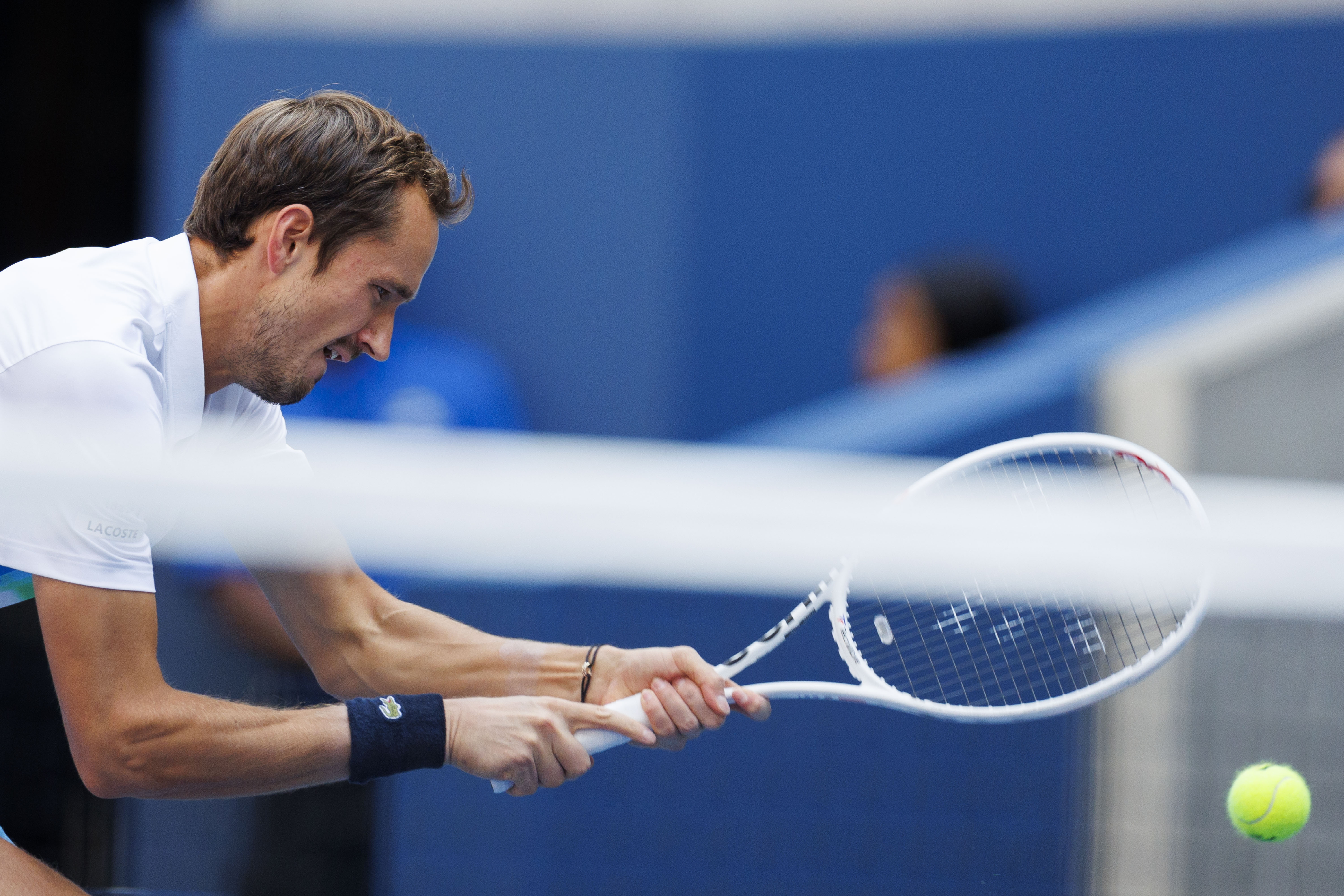 德国网球队逆转英国网球队，梅德韦杰夫关键制胜的简单介绍