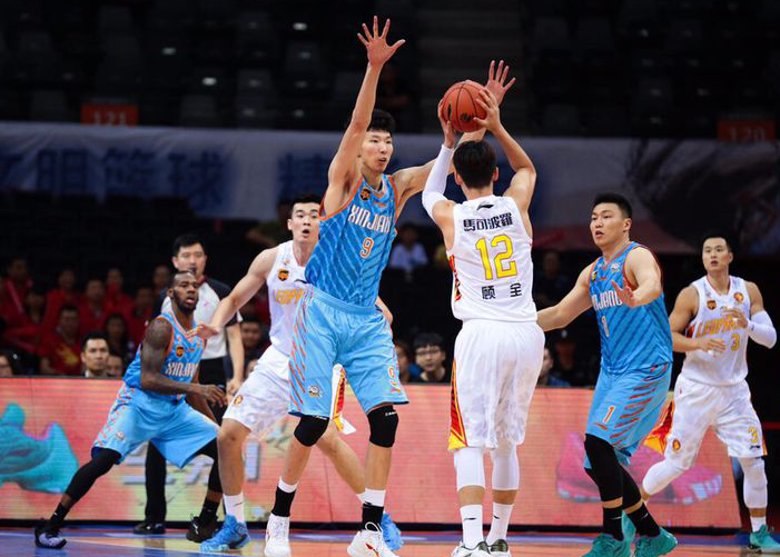 关于辉煌的战绩令球队露出胜利的微笑的信息