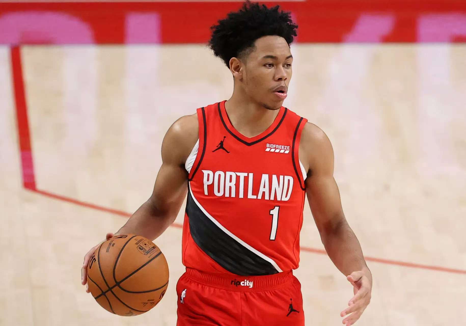 开拓者队新秀率队取得开门红的简单介绍