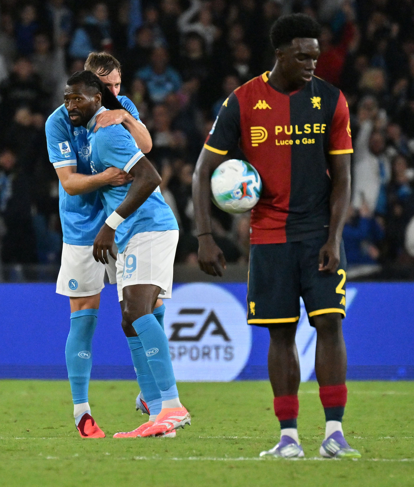 关于那不勒斯客场大胜热那亚，重返胜利轨道的信息