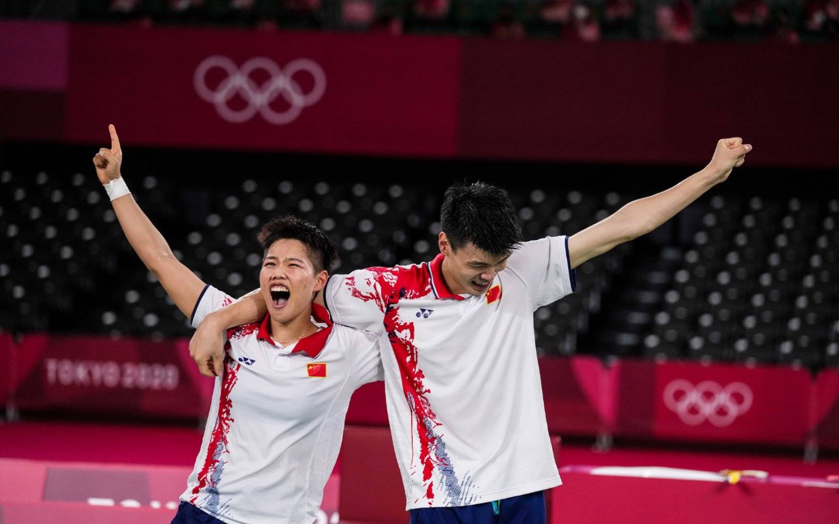 包含韩国队鏖战印度队，黄鸭组合带队取胜的词条