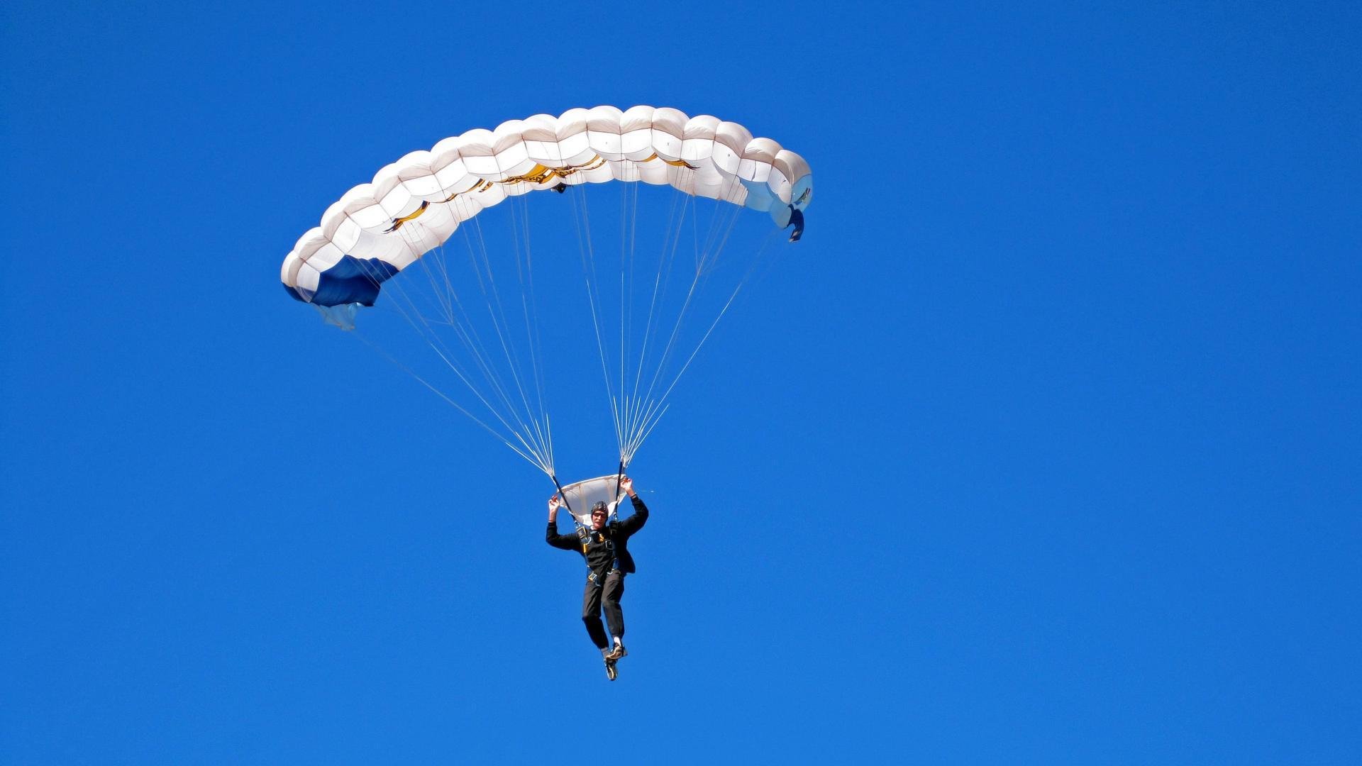 塔图姆惊艳四座，辽宁队横扫开拓者，跨界胜利的启示